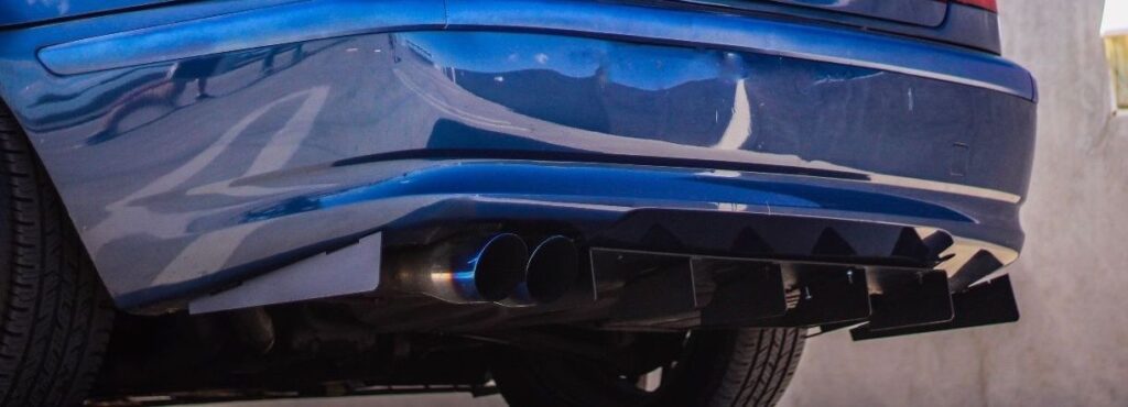 BMW E46 with aluminium rear bumper diffuser installed, enhancing rear-end aerodynamics and aggressive appearance