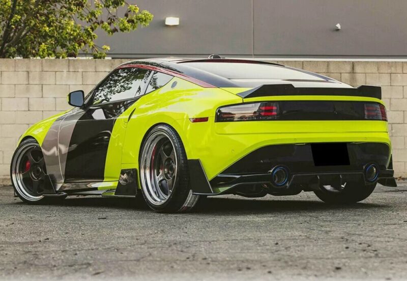 Aggressive Nissan 400Z (RZ34) with dry carbon fiber aero kit